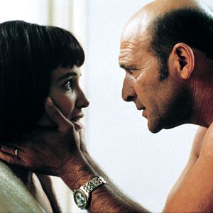 Bilder Alila - Hinter verschlossenen Türen