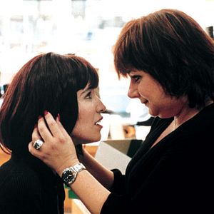 Bilder Alila - Hinter verschlossenen Türen