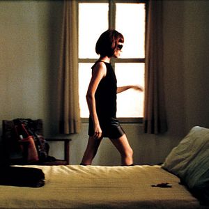 Bilder Alila - Hinter verschlossenen Türen