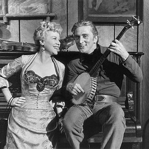 Bilder Mit stahlharter Faust