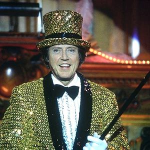 Bilder Grabgeflüster - Liebe versetzt Särge