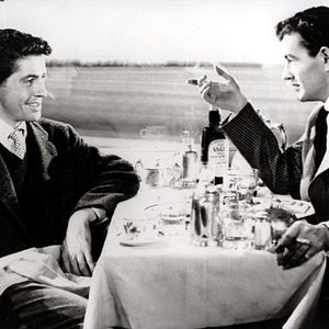 Bilder Der Fremde im Zug