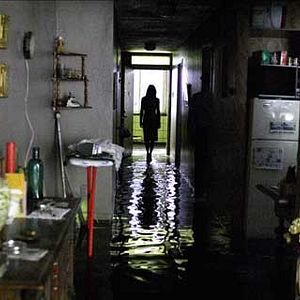 Bilder Dark Water - Dunkle Wasser