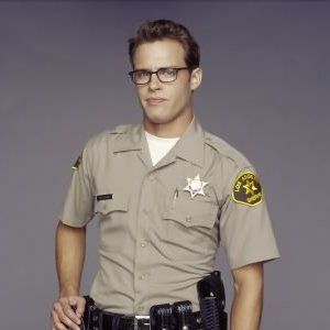 Bilder 10-8: Officers on Duty