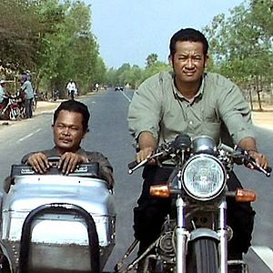 Bilder Les artistes du théâtre brulé - Das Theater in den Ruinen