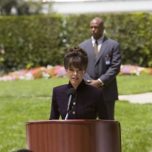 Bilder Welcome, Mrs. President