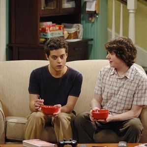 Bilder Hinterm Sofa an der Front