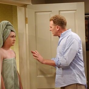 Bilder Hinterm Sofa an der Front