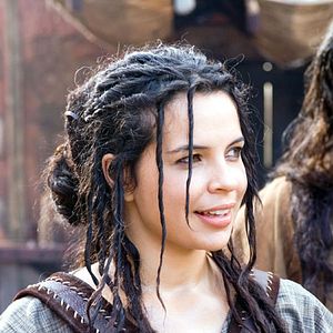 Bilder Zuleikha Robinson