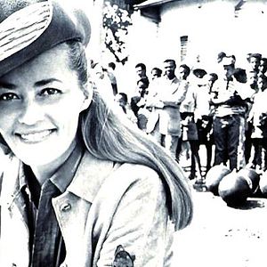 Bilder Nur eine Frau an Bord