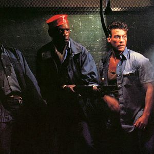 Bilder Mit stählerner Faust