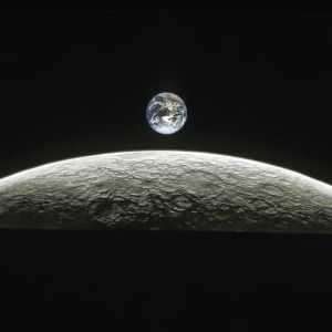 Bilder From the Earth to the Moon