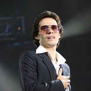 Bilder Beautiful Woman and Salsa