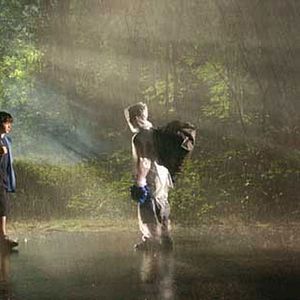 Bilder 12 and Holding - Das Ende der Unschuld