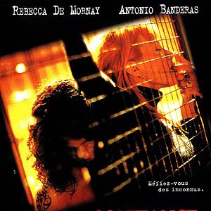 Bilder Never Talk to Strangers - Spiel mit dem Feuer