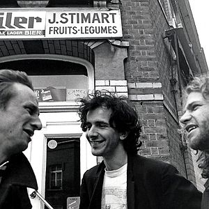 Bilder Mann beißt Hund