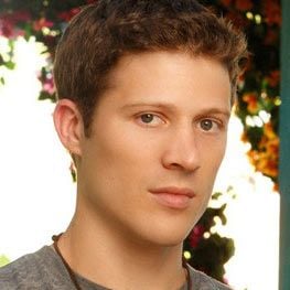 Bilder Zach Gilford
