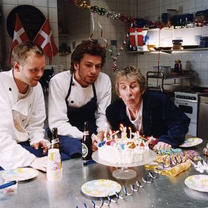 Bilder Old Men in New Cars - In China essen sie Hunde 2