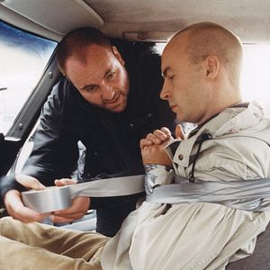 Bilder Old Men in New Cars - In China essen sie Hunde 2