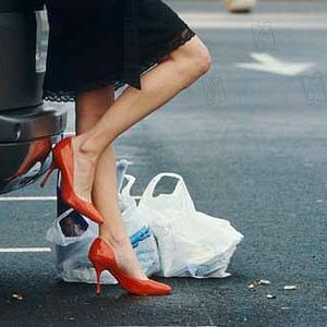 Bilder Le 4ème morceau de la femme coupée en 3