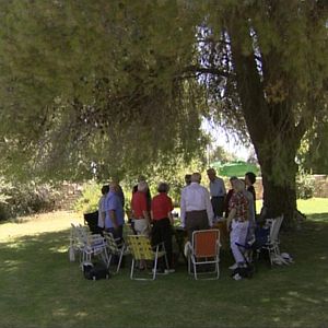 Bilder The Cemetery Club