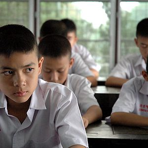 Bilder Dek Hor - Das Internat