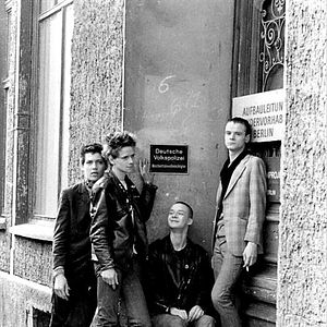 Bilder ostPunk! too much future