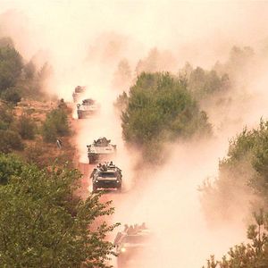 Bilder Mörderischer Frieden