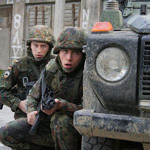 Bilder Mörderischer Frieden