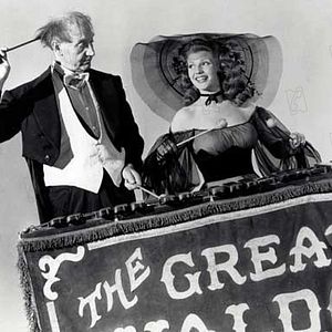 Bilder Music Box Girls