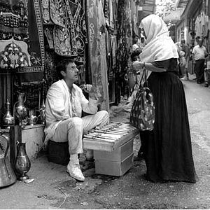 Bilder Die Frau auf der Brücke