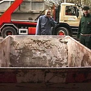 Bilder Sieben Mulden und eine Leiche