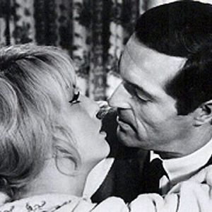 Bilder OSS 117 - Pulverfaß Bahia