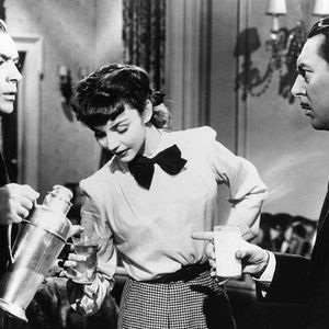 Bilder Cluny Brown auf Freiersfüßen