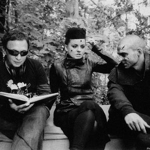 Bilder Otto; or, Up with Dead People