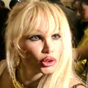 Bilder Der Generalmanager oder How to sell a Tit Wonder