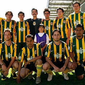 Bilder Kick It - Zwei wie Feuer und Wasser