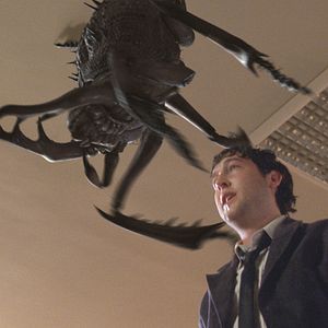 Bilder Infestation - Nur ein toter Käfer ist ein guter Käfer