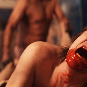 Bilder Someone's Knocking At The Door