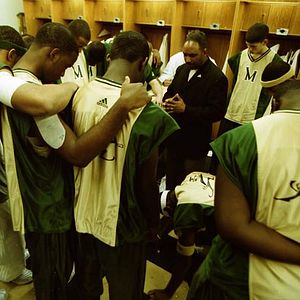 Bilder More Than a Game