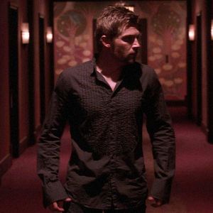 Bilder Across the Hall