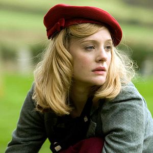 Bilder Romola Garai