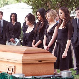 Bilder Troian Bellisario