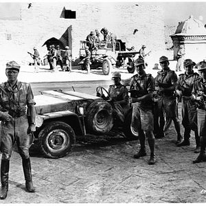 Bilder Fünf Gräber bis Kairo