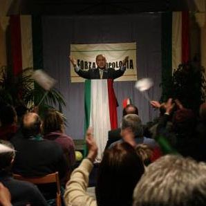 Bilder Bye Bye Berlusconi!