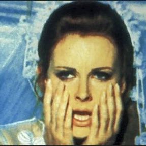 Bilder Hatchet For The Honeymoon