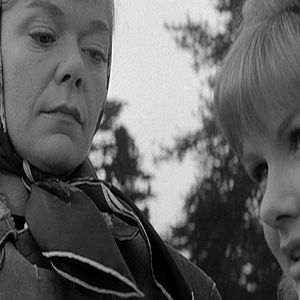 Bilder Der Satan mit den langen Wimpern