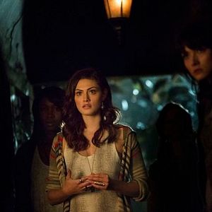 Bilder Phoebe Tonkin