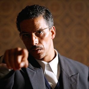 Bilder Outside The Law