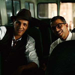 Bilder Outside The Law